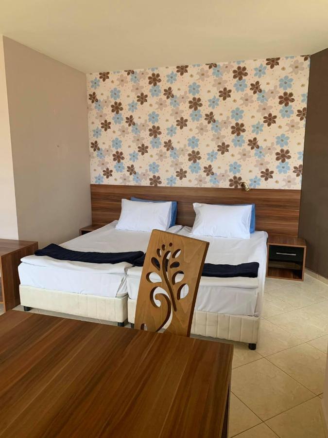 Семеен Хотел Брилянс - Family Hotel Brilliance Varna Eksteriør billede